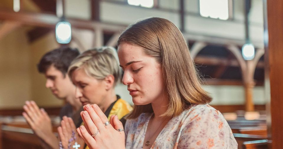 Junge Christ:innen überdenken Glauben und Kirchenengagement